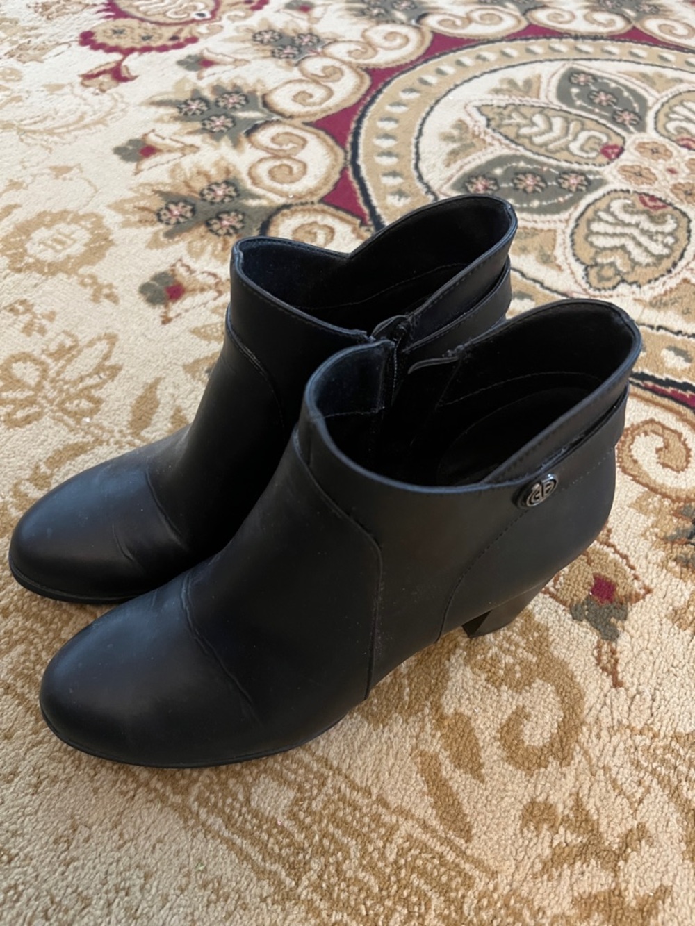 Giani Bernini Black Faux Leather Ankle Booties with Low Heel, new, never worn